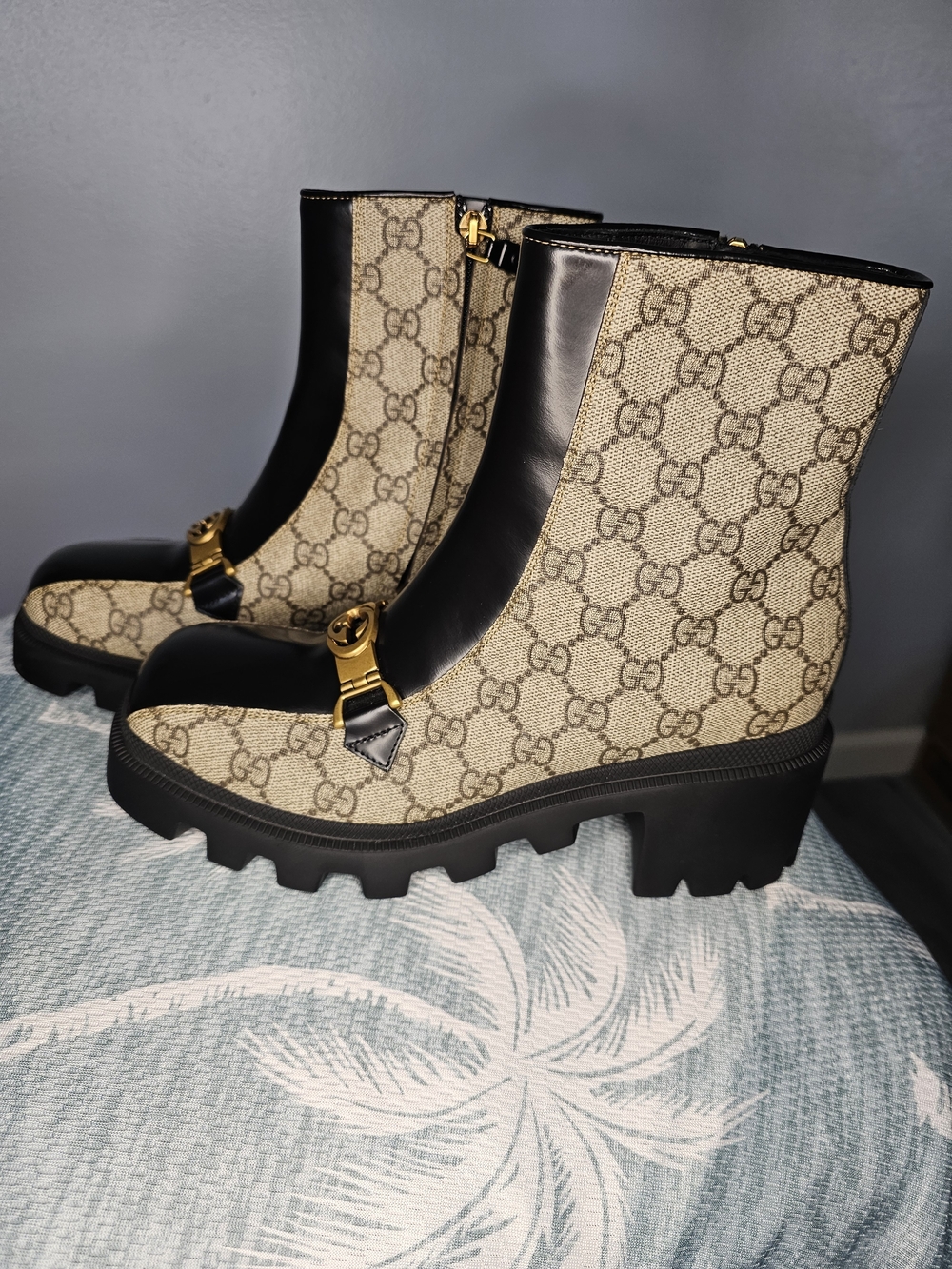 New W/Dust Bags Gucci Black & Beige GG Canvas Leather Booties w/Gold Hardware - Picture 7 of 7